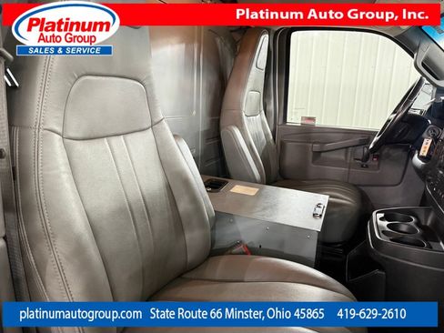Used 2018 Chevrolet Express 3500 Extended w/ Driver Convenience Package RWD image 40