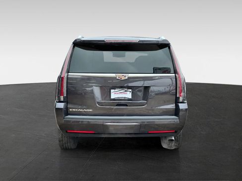 Used 2016 Cadillac Escalade ESV Premium image 6