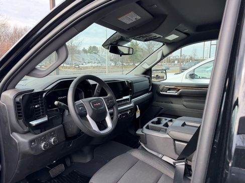 New 2026 GMC Sierra 1500 Elevation image 13