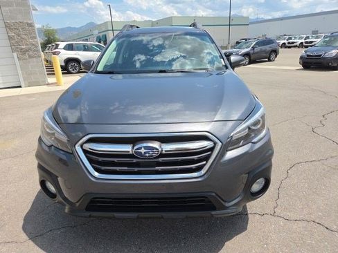 Used 2019 Subaru Outback 3.6R Limited AWD/4WD image 9
