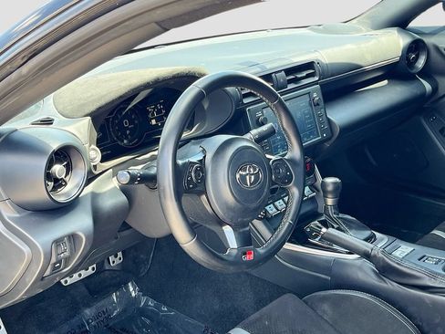 Used 2024 Toyota GR86 Premium RWD image 9