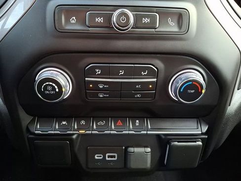 Used 2022 Chevrolet Silverado 1500 Custom image 16