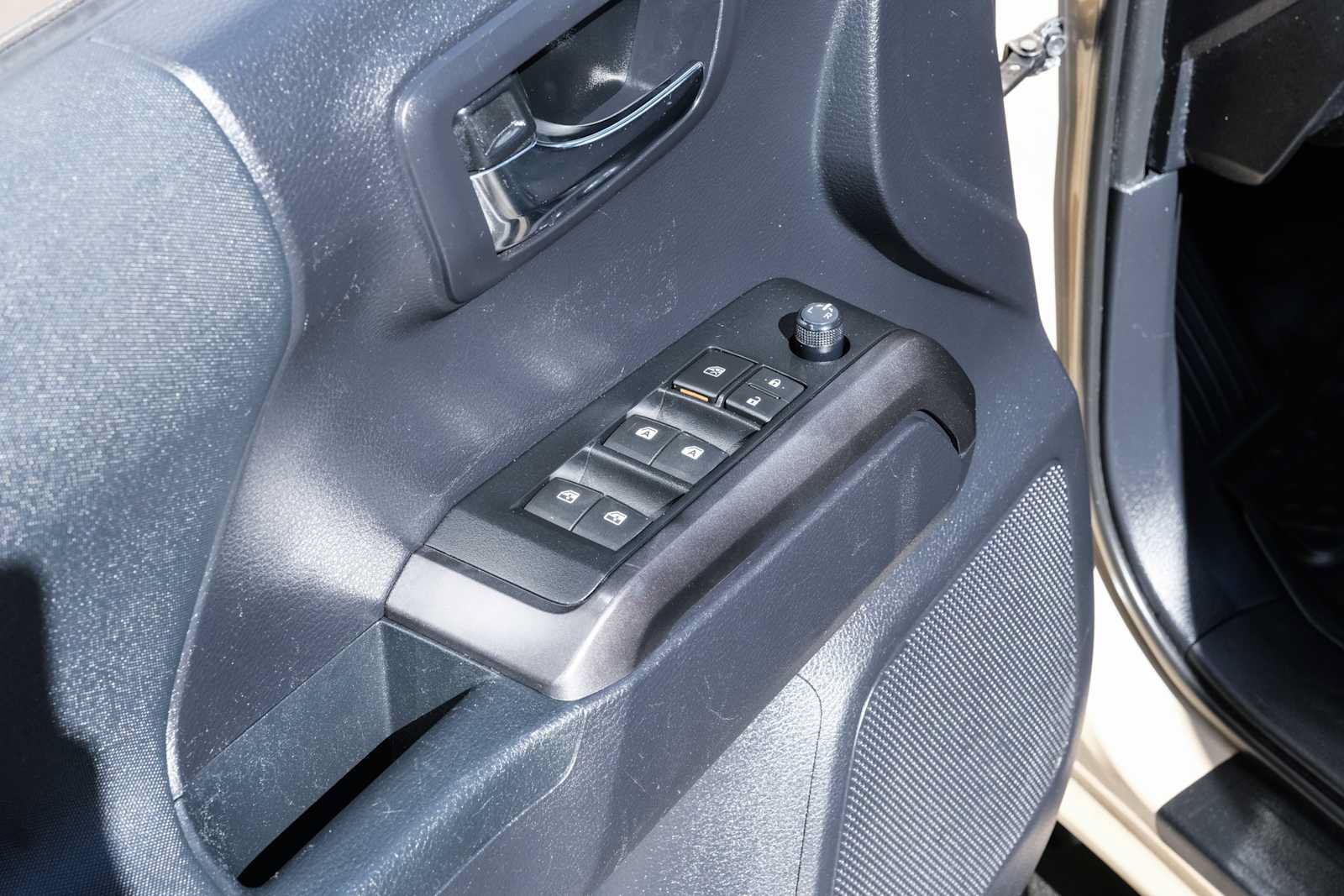 Used 2019 Toyota Tacoma TRD Off-Road AWD/4WD image 36
