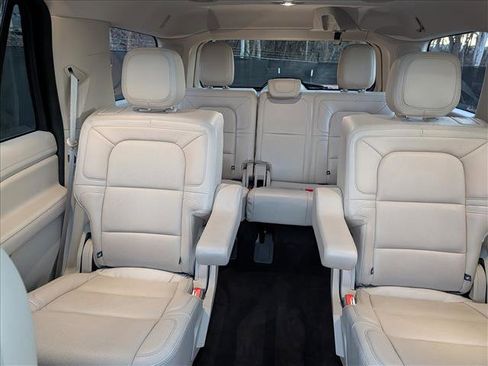 Used 2020 Lincoln Navigator Reserve w/ Luxury Package image 23