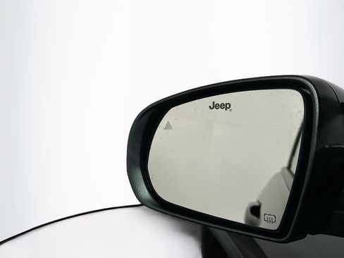 Used 2024 Jeep Compass Limited image 16