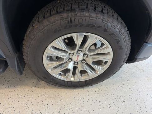 Used 2025 GMC Sierra 1500 Denali AWD/4WD image 14