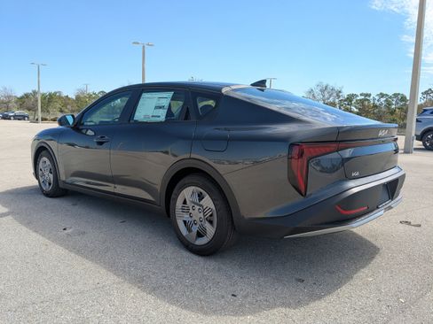 New 2026 Kia K4 LX FWD image 7