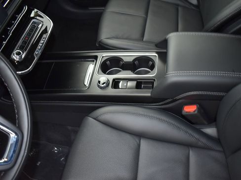 New 2025 Lincoln Corsair Reserve image 16