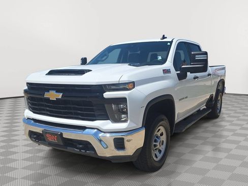 Used 2024 Chevrolet Silverado 2500 W/T w/ WT Convenience Package AWD/4WD image 3
