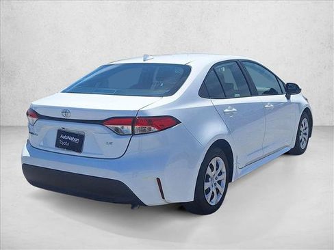 Used 2024 Toyota Corolla LE FWD image 5