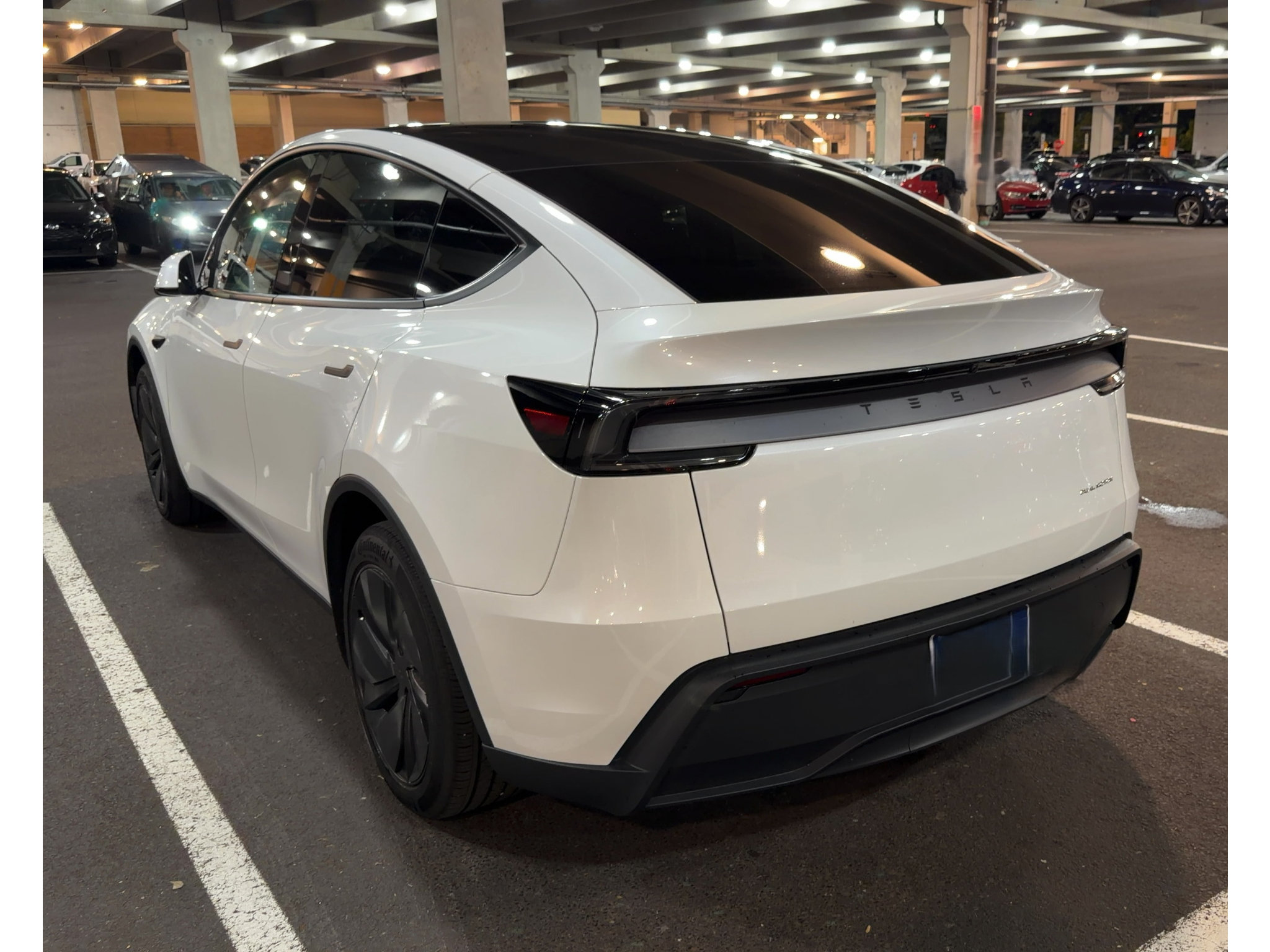 Used 2026 Tesla Model Y AWD image 6