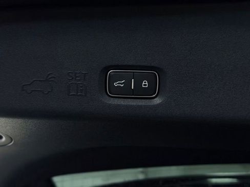 New 2026 Lincoln Navigator Black Label AWD/4WD image 16
