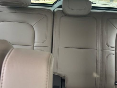 Used 2024 Lincoln Navigator L Reserve image 24