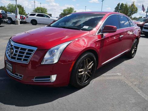 Used 2014 Cadillac XTS Premium w/ Driver Assist Package AWD/4WD image 3