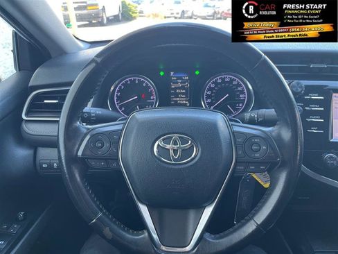 Used 2019 Toyota Camry SE image 19