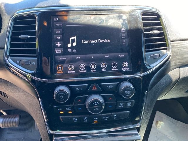 Used 2021 Jeep Grand Cherokee Laredo X AWD/4WD image 17