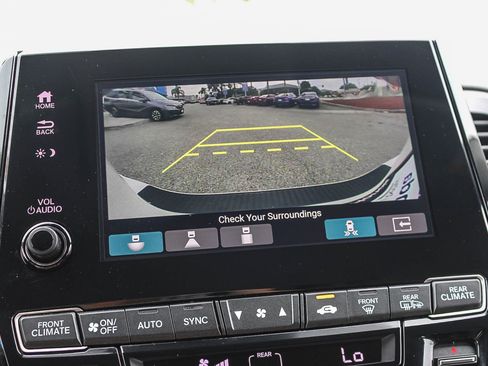 Used 2023 Honda Odyssey Touring image 25