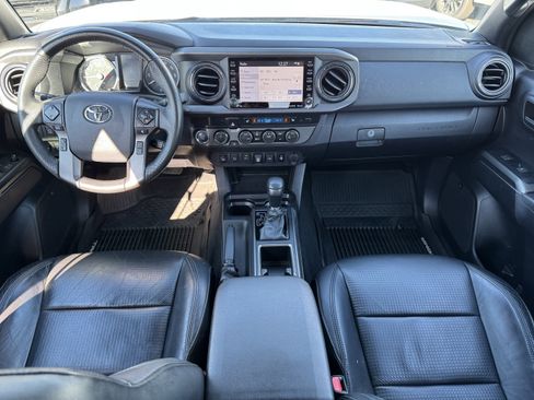 Used 2020 Toyota Tacoma TRD Off-Road image 22