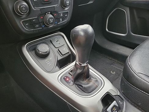 Used 2018 Jeep Compass Latitude w/ Popular Equipment Group image 20