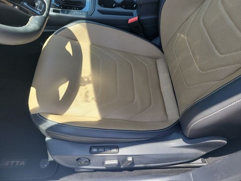 Used 2021 Volkswagen Jetta SEL Premium FWD image 26