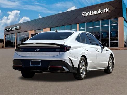 Certified 2025 Hyundai Sonata SE image 6