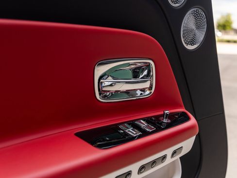 Used 2024 Rolls-Royce Spectre w/ Spectre Launch Package image 22