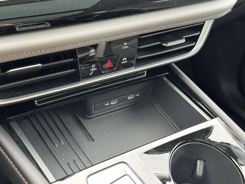 New 2026 Volkswagen Atlas Peak Edition AWD/4WD image 23