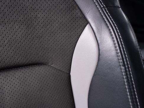 Used 2018 Chevrolet Camaro SS image 31