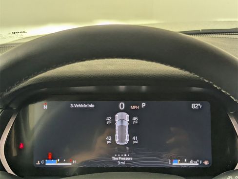 New 2025 Jeep Grand Cherokee Altitude image 19