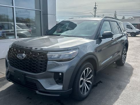 New 2026 Ford Explorer ST-Line AWD/4WD image 1