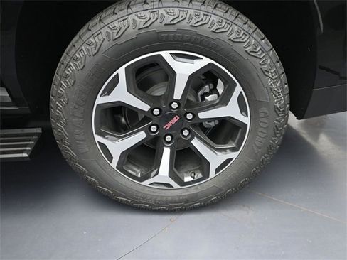 New 2026 GMC Yukon AT4 w/ AT4 Premium Plus Package image 14