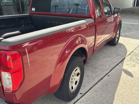 Used 2007 Nissan Frontier XE w/ Preferred Pkg image 3