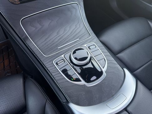 Used 2019 Mercedes-Benz GLC 300 image 29