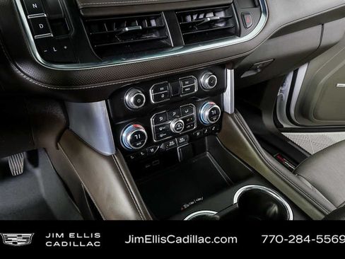 Used 2023 GMC Yukon SLT RWD image 17