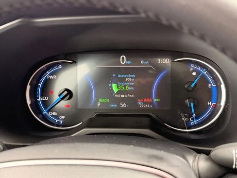 Used 2024 Toyota RAV4 SE w/ Convenience Package image 19