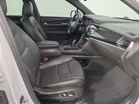 Used 2021 Cadillac XT6 Premium Luxury FWD image 42