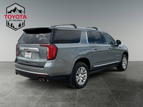 Used 2022 GMC Yukon XL Denali AWD/4WD image 5