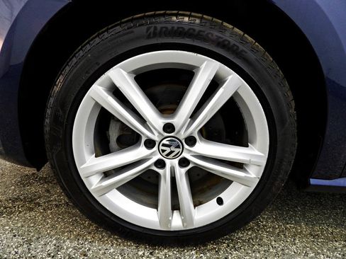 Used 2014 Volkswagen Passat TDI SEL Premium FWD image 18