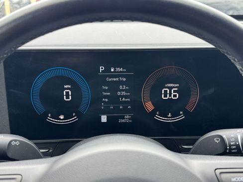 Used 2025 Hyundai Kona SEL image 36