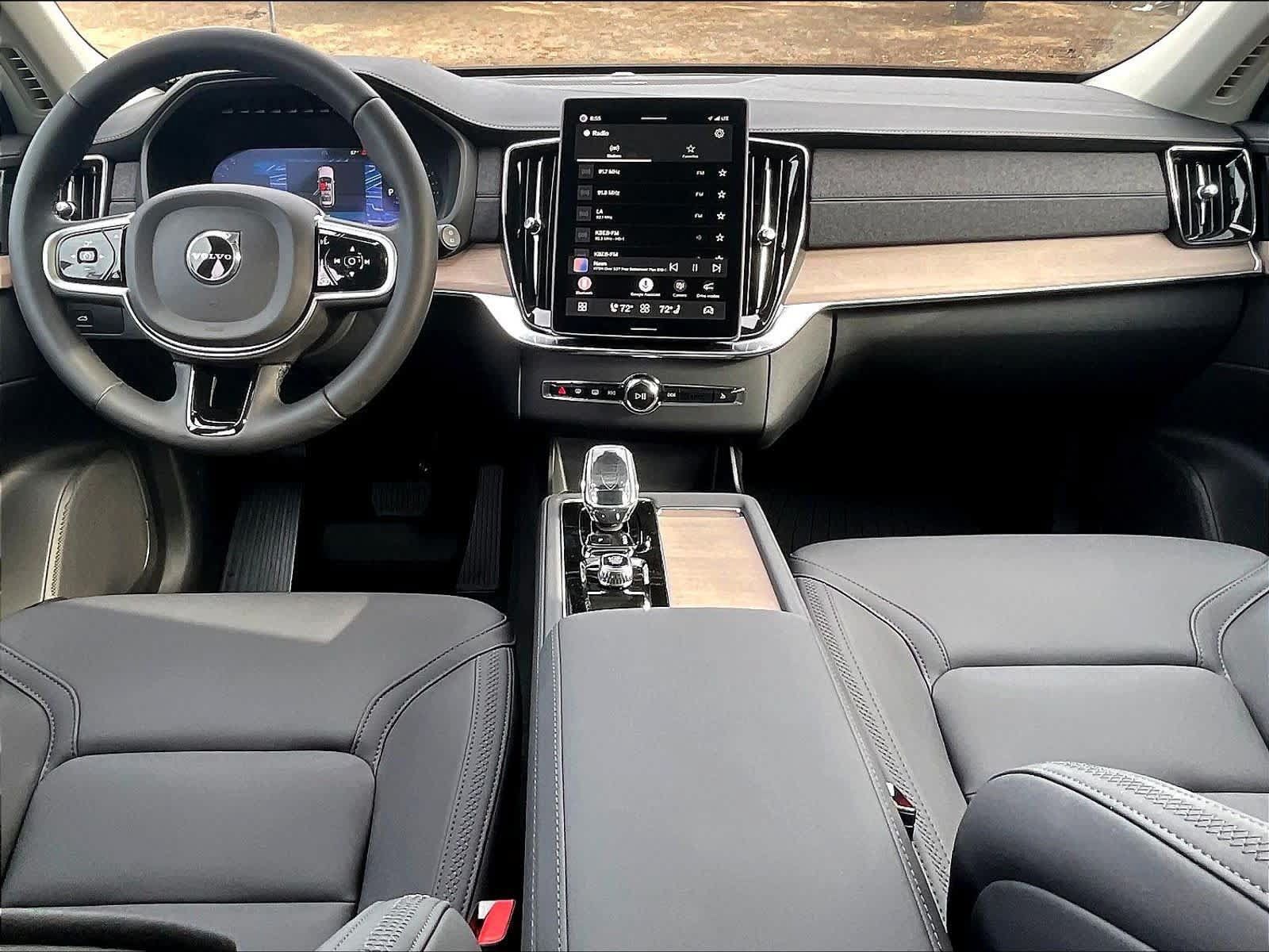 New 2026 Volvo XC90 B5 Plus w/ Protection Package AWD/4WD image 7