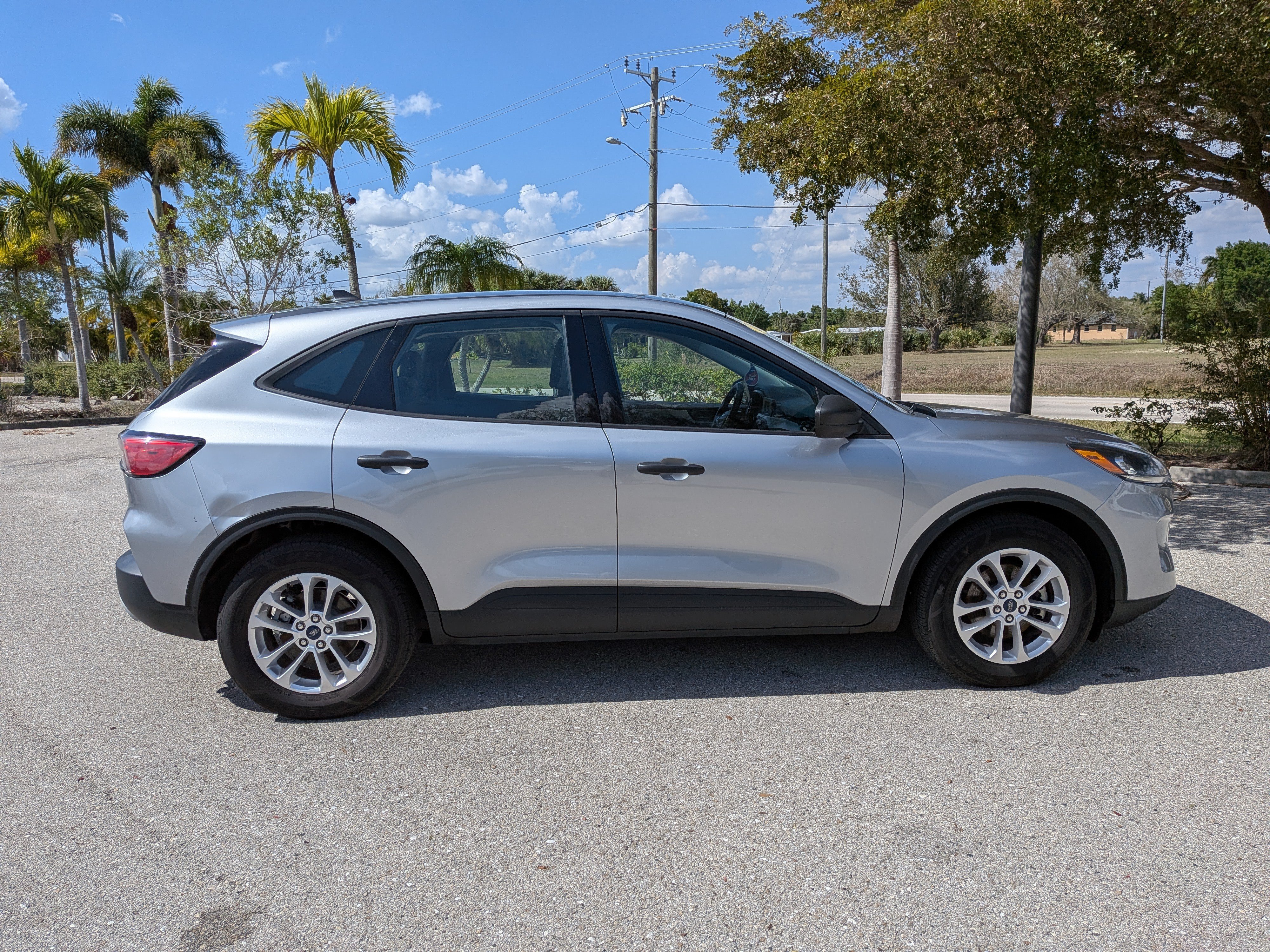 Used 2021 Ford Escape S FWD image 3