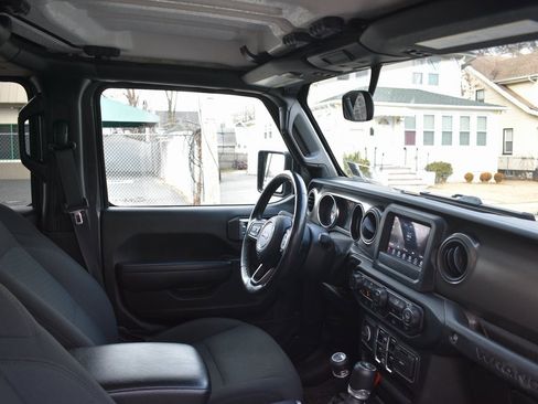 Used 2023 Jeep Wrangler Willys image 21