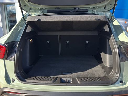 Used 2024 Chevrolet Trax ACTIV w/ Driver Confidence Package image 24