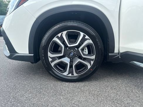 Used 2023 Subaru Ascent Limited w/ Technology Package AWD/4WD image 27