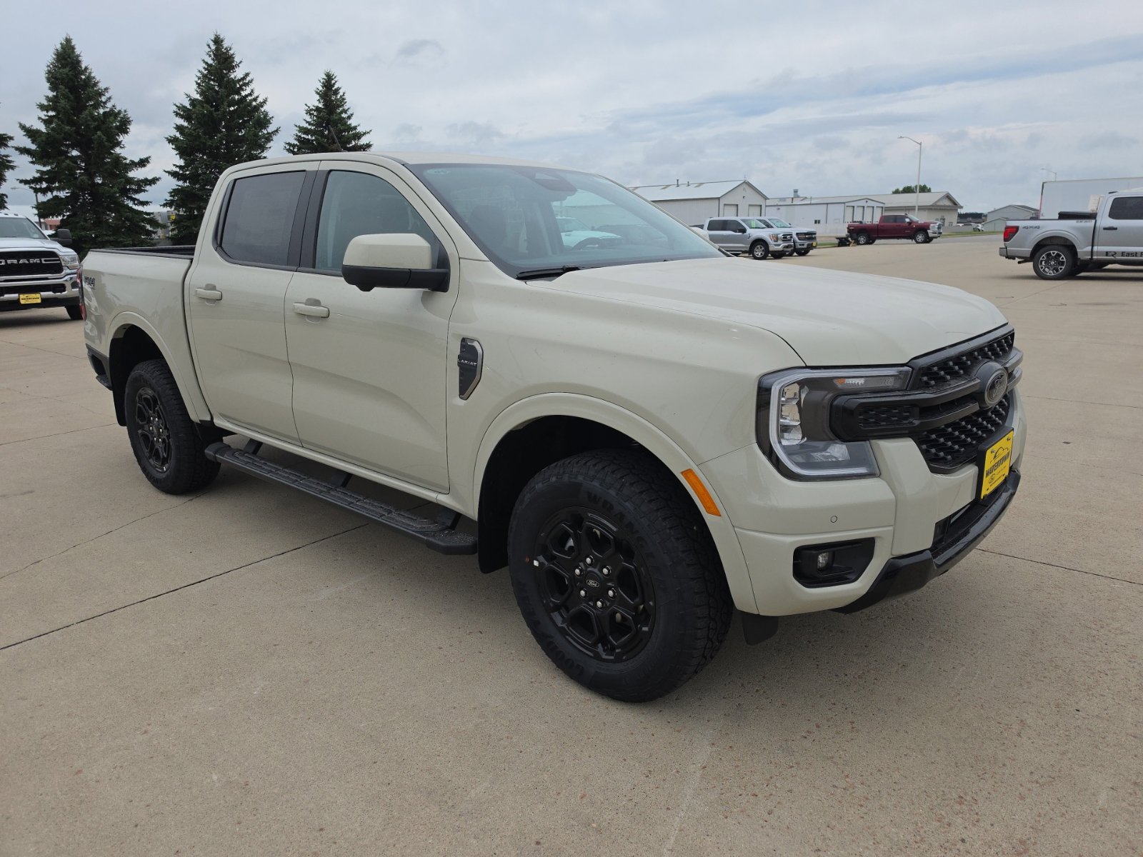 New 2026 Ford Ranger Lariat w/ FX4 Off-Road Package AWD/4WD image 2