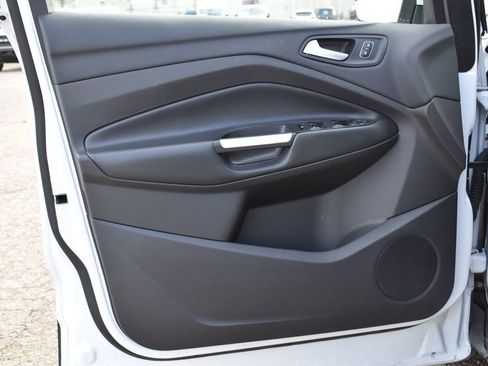 Used 2019 Ford Escape SE image 8