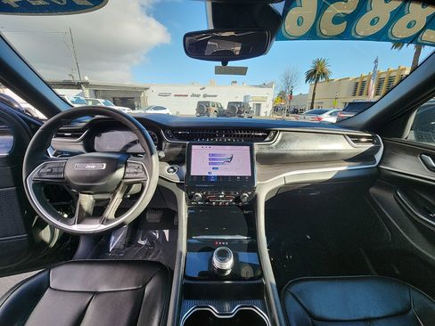 Certified 2024 Jeep Grand Cherokee Limited image 26