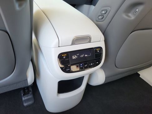 New 2026 Hyundai Ioniq 9 SEL AWD/4WD image 18