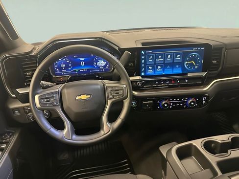 Certified 2025 Chevrolet Silverado 1500 LT image 28