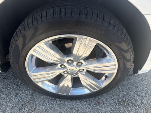 Used 2024 Ford Expedition Platinum RWD image 24